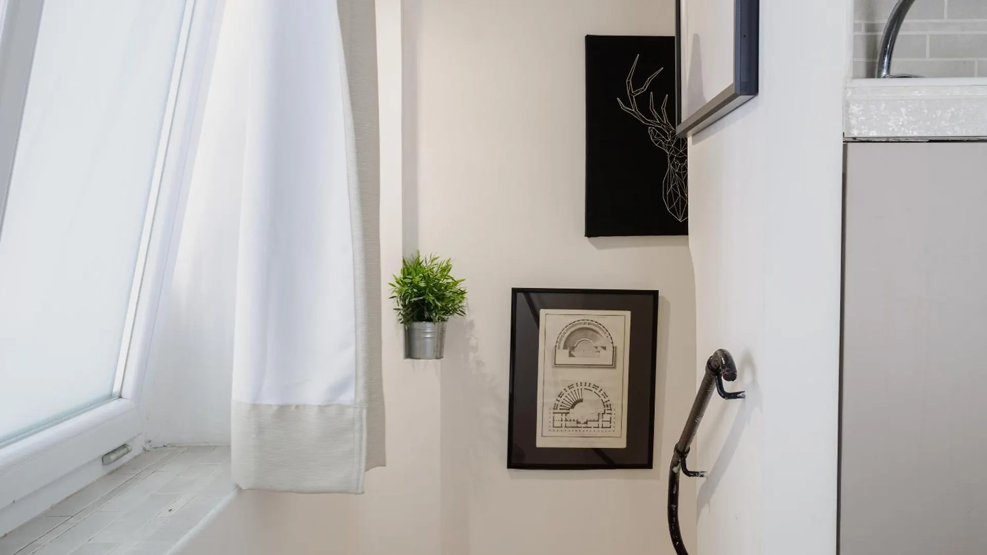 Apartment Mezzocannone 109 - Home Sweet Home Naples