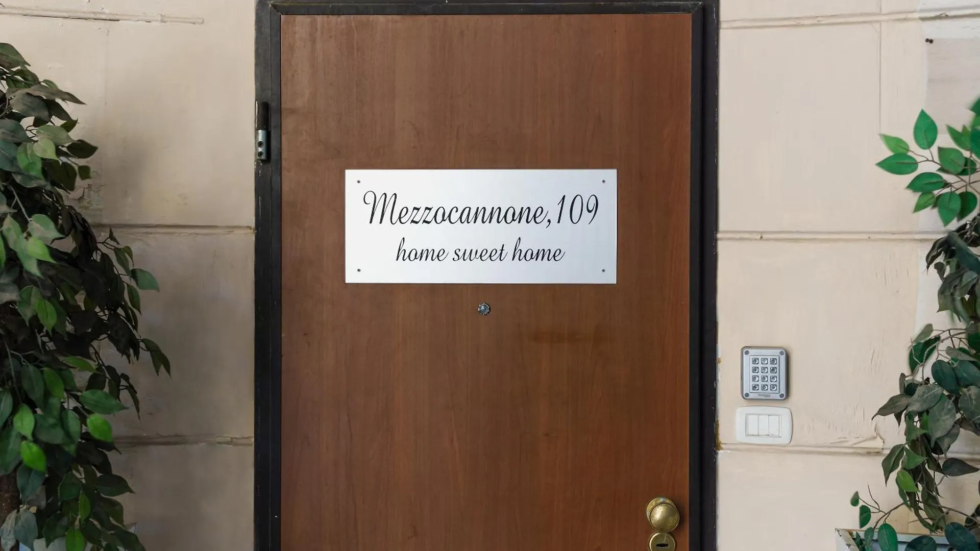 Apartment Mezzocannone 109 - Home Sweet Home Naples