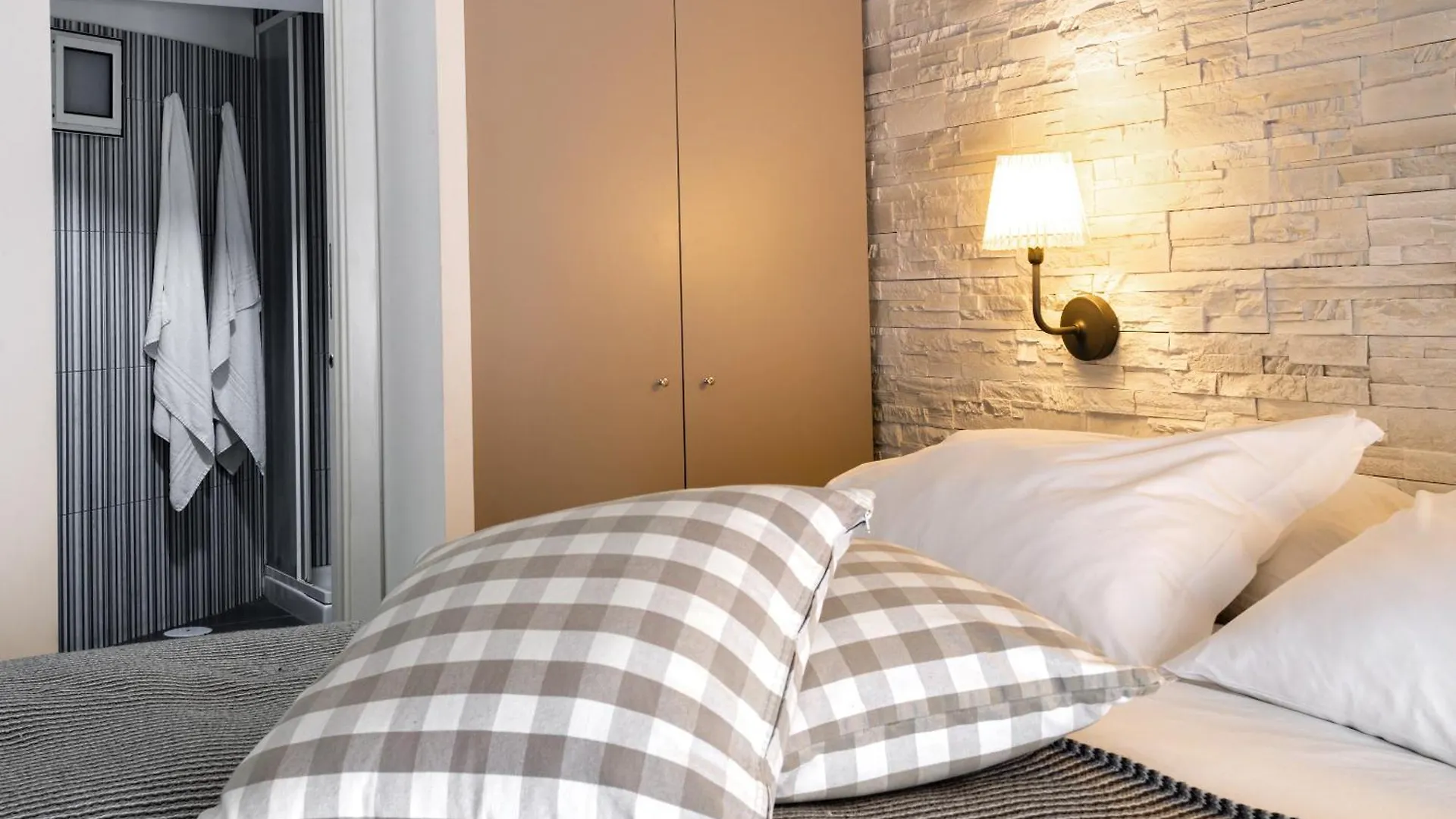 Mezzocannone 109 - Home Sweet Home Naples Italy