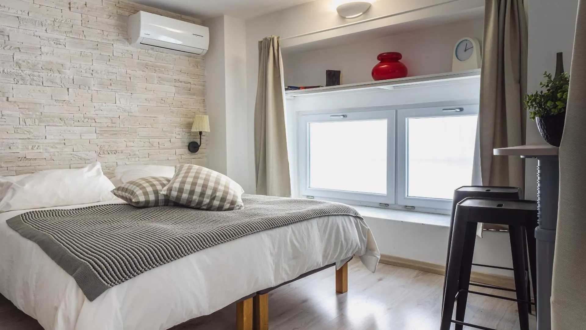 Apartment Mezzocannone 109 - Home Sweet Home Naples Italy